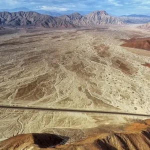 Cum se formează peisajele naturale impresionante: Geologie și procese geomorfologice