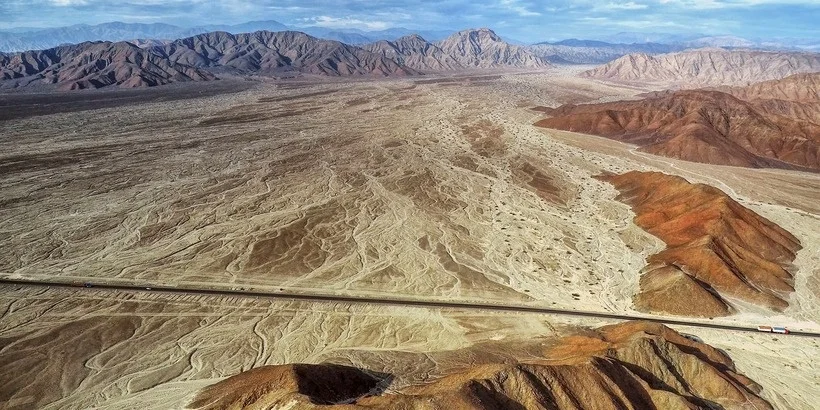 Cum se formează peisajele naturale impresionante: Geologie și procese geomorfologice