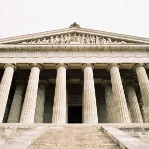 Eroii necunoscuți: Povești nespuse ale celor care au influențat marile momente istorice