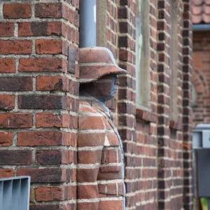 Secretele diplomatice ascunse: Negocierile care au schimbat cursul istoriei mondiale